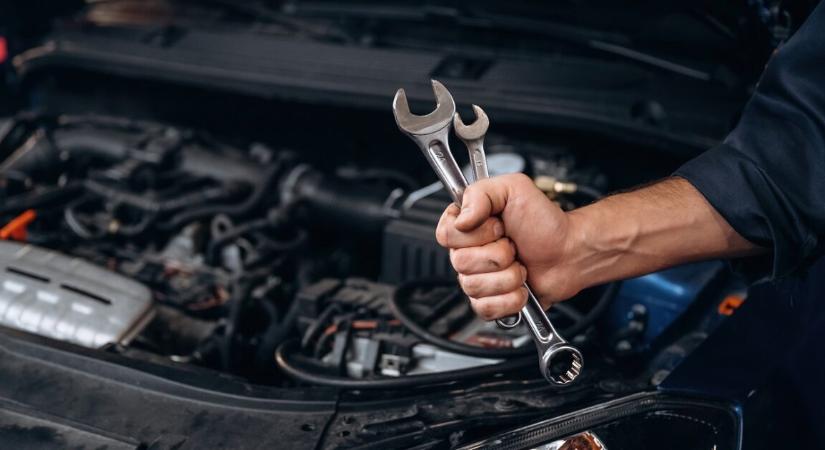 Ő Magyarország egyik legrosszabb autószerelője