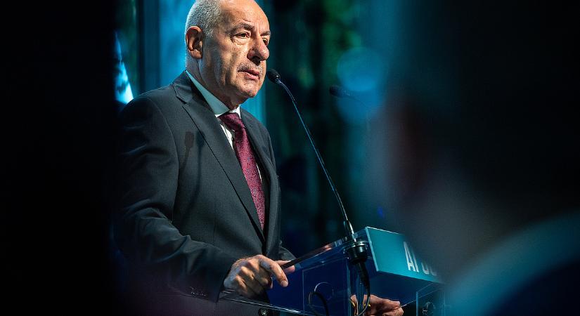 Diplomáciai kinevezés kavarta fel az állóvizet: új minisztert emlegetnek, de a kormány nem bővült