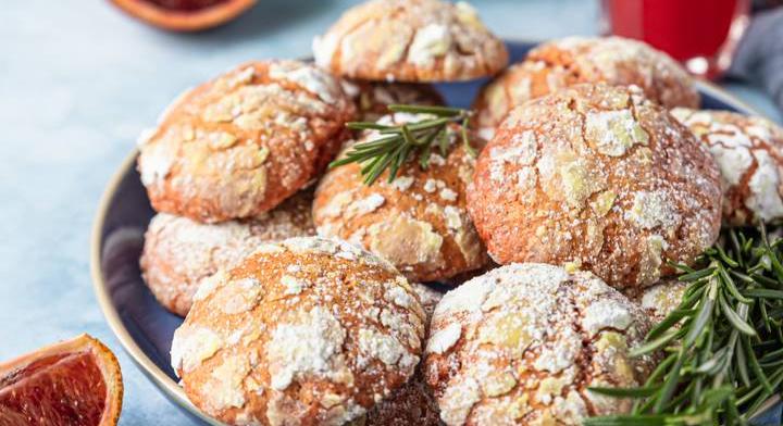 Puha, vérnarancsos pöfeteg: könnyű és illatos keksz karácsonyra