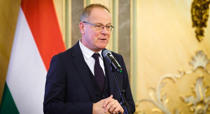Navracsics Tibor: Egyértelmű, hogy Brüsszel politikai motivációk mentén tartja vissza a hazánknak járó források egy részét, de a támogatások ettől még folyamatosan érkeznek