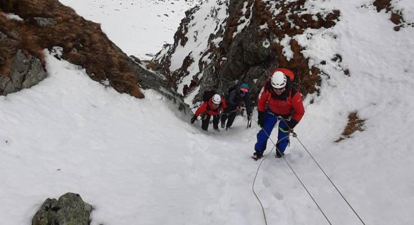 Magyar snowboardost mentettek a Tátrában – egy éjszakán át feküdt sérülten