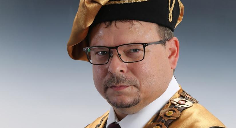 Lévai Attila ismét a Református Teológiai Kar dékánja