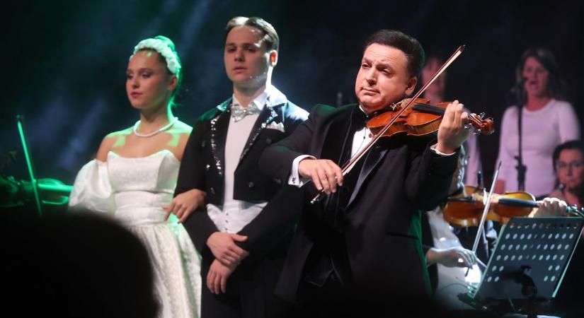 Ünnepi koncertet ad Kaposváron Mága Zoltán