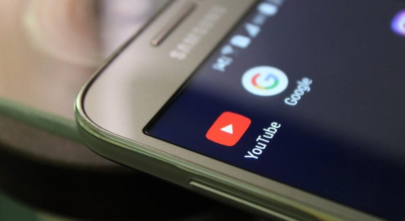Véget ér a kiskapu? A YouTube is rácsap a jelszómegosztók kezére