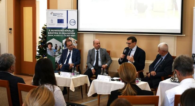 Támogatjuk az álláskeresőket a Komlói járásban is