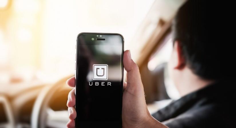 Rendőrök elől menekült egy erőszaktevő, majd meghalt miatta egy női Uber-utas