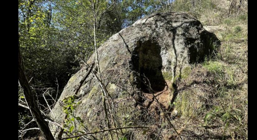 Szenzációs felfedezés: rejtélyes kövekre bukkantak Eger határában  Fotók