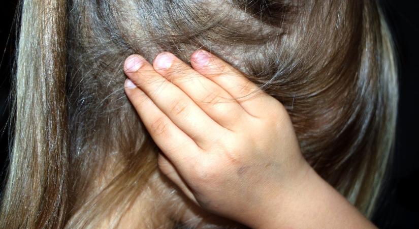 Gyermekbántalmazás:óvodáskorú gyerekekeket kínzott a soproni gyermekotthon nevelője