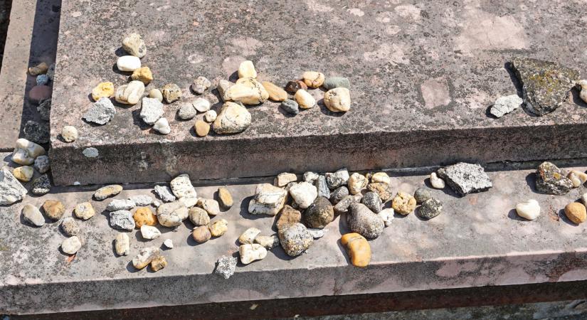 Évtizedekig hallgattak róla, most megnyílt a föld Budapest ikonikus terén