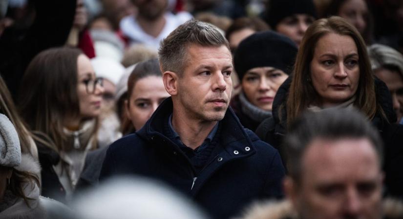 Magyar Péter bírósághoz fordult a Bors készülő ingyenes propagandakiadványa miatt