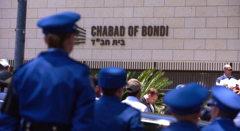 Ausztráliai terrortámadás: vádat emeltek az életben maradt elkövető ellen