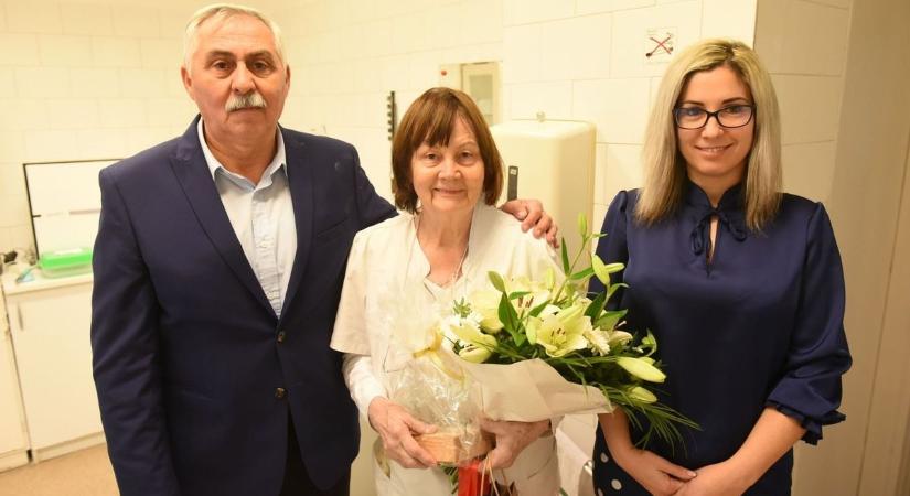 Évtizedes gyógyító szolgálat után nyugdíjba vonul Balatonszárszó szeretett fogorvosa