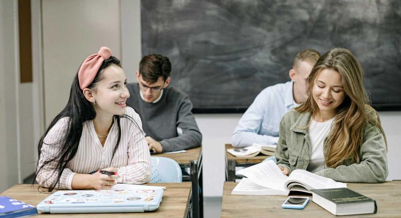 Bátrabban újítanak a magyar líceumok: 11 iskola próbálná ki az új középiskolai kerettantervet