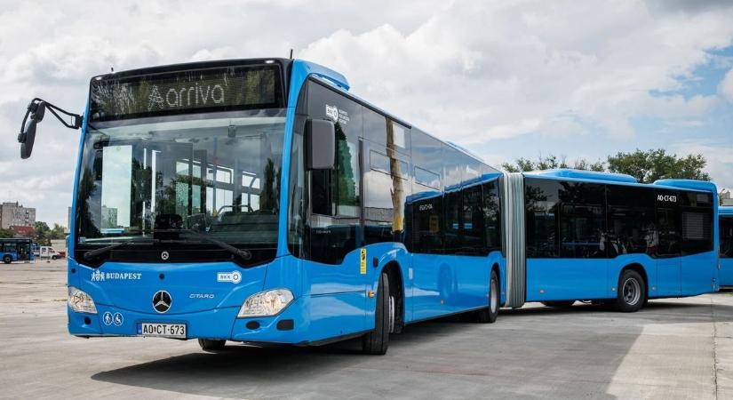 Leesik a budapestiek álla, akkorák az érkező új buszok, garantált az újévi meglepetés