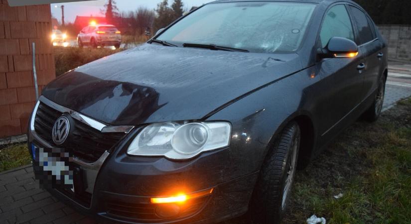 Zebrán gázoltak Úszoron, a 32 éves gyalogos a kórházban belehalt sérüléseibe