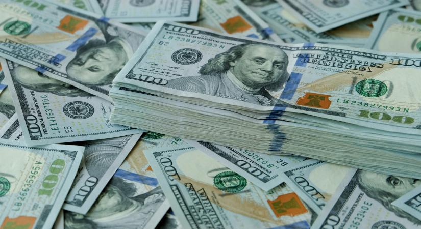 Újabb 10 milliárd dollárt fektetnek a mesterséges intelligenciába: mi lesz itt?