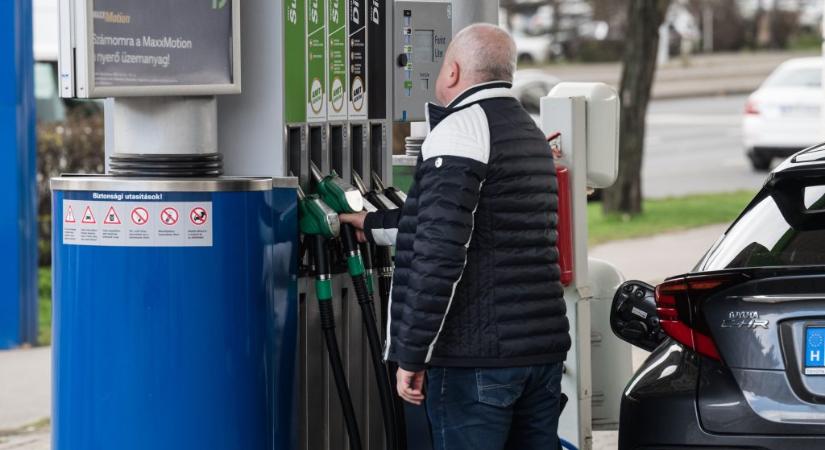 Mi történik, ha rossz üzemanyagot, vagy vizet tankoltunk és elromlik a kocsink? Megtéríti a kárt a biztosító?