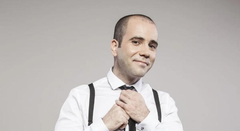 „Egy picit mindig meghalok” – Az ismert humorista vallomása mindenkit meglephet