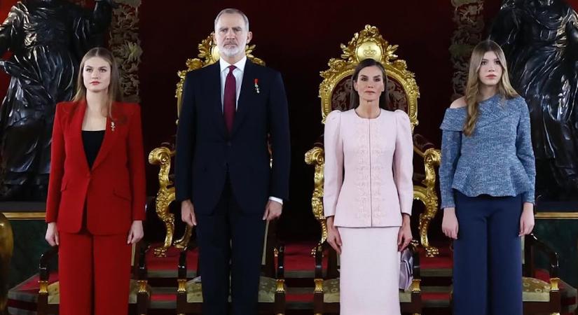 A spanyol királyné döntött: nem festi tovább őszülő tincseit – fotók!