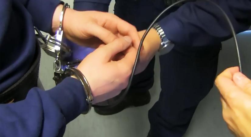 Tizenkét év börtönt kértek az ír férfira, aki megölt egy amerikai turistát tavaly Budapesten