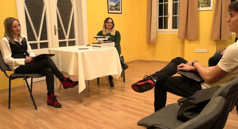 Fiatal alkotók a Lélegző Irodalom színpadán