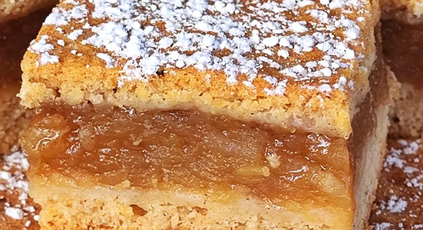 Ez a lágy, édes csoda percek alatt elkészül – Próbáld ki a mennyei almás pite szeleteket