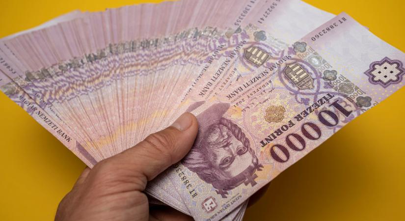 Februártól duplájára emelkedik az ingyenes készpénzfelvételi limit