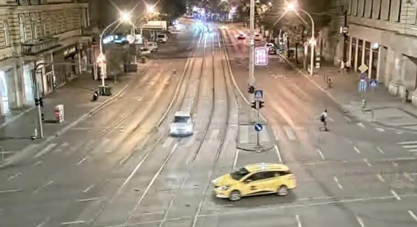 Letöltendőt kértek a taxival karambolozó nagykörúti drogos ámokfutóra és az utasaira