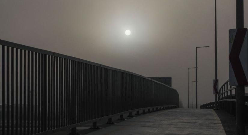 Köd, várakozás, bevásárlás – így telnek az adventi napok