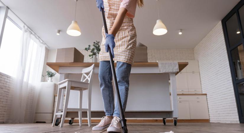 A felmosóvíz hőmérséklete többet számít, mint hinné, ennyi az ideális