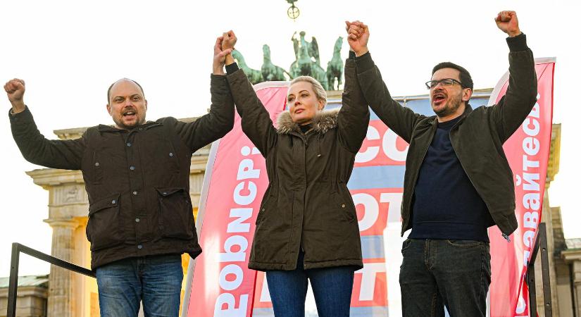 Donald Trump fűnyírója Vlagyimir Putyin ellenzékét is lekaszálja