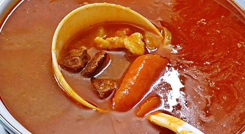 Így lesz igazán ünnepi a gulyásleves: a tökéletes karácsonyi recept