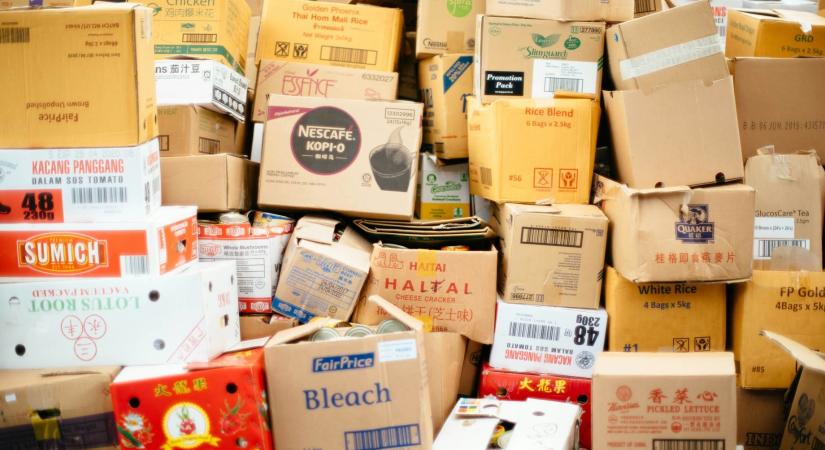 Ellenőrzik a csomagküldő szolgálatokat