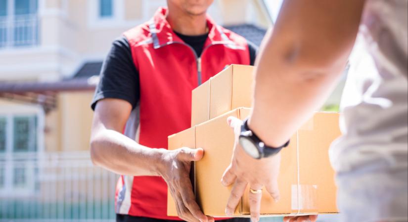 Már a fővárosi kormányhivatal is vizsgálódik a csomagküldő szolgálatoknál