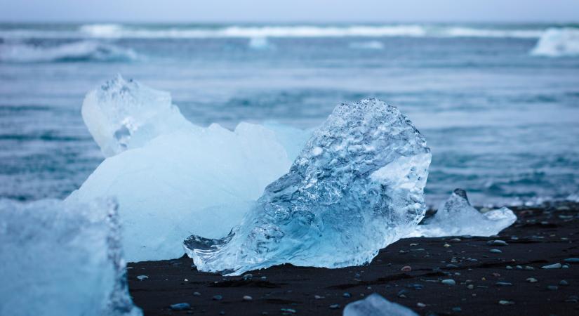 Elsőfokú készültségben a jégtörő hajók