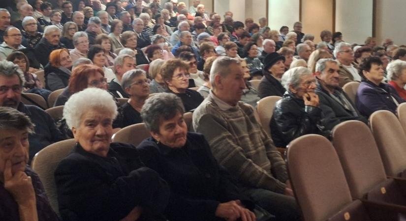 Öröm a karácsonyvárás, s az idősek ezúttal sem maradtak ajándék nélkül