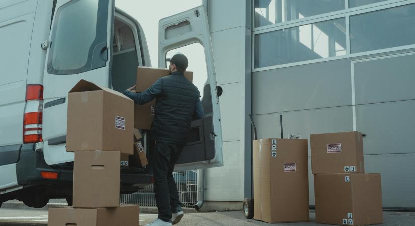 Foxpost: eddig javasolt feladni a csomagokat, hogy megérkezzenek karácsonyig