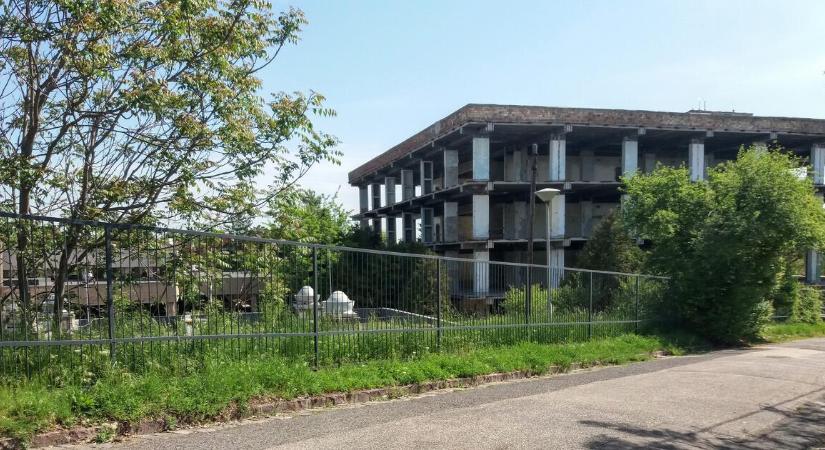 MNB-botrány: az utolsó lekapcsolja a villanyt a Matolcsy-klán rózsadombi bázisán?