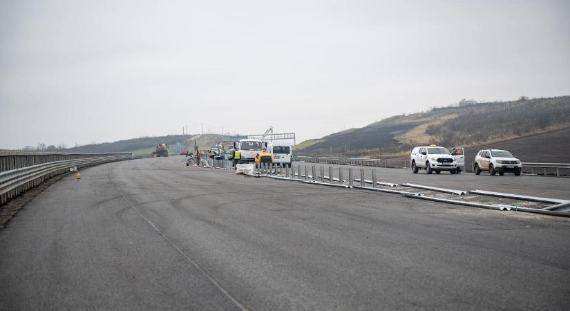 M30: megindulhat a forgalom Miskolc és Szikszó között