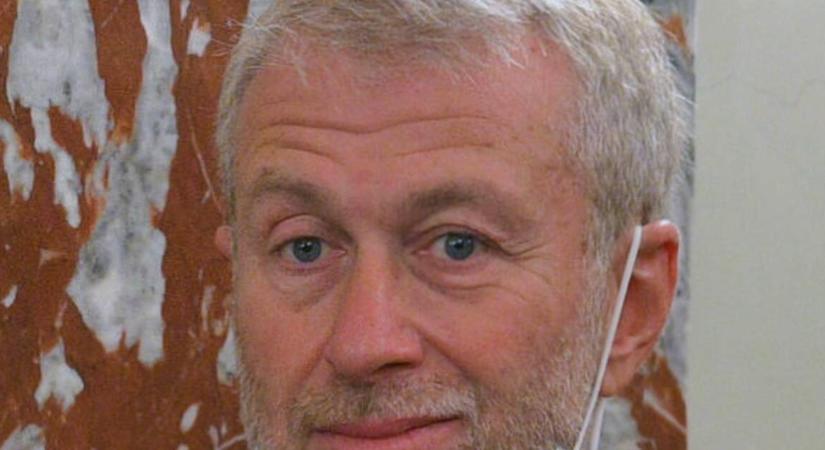 Ketyeg az óra Abramovicsnak: több mint 1100 milliárd forintos vagyon a tét