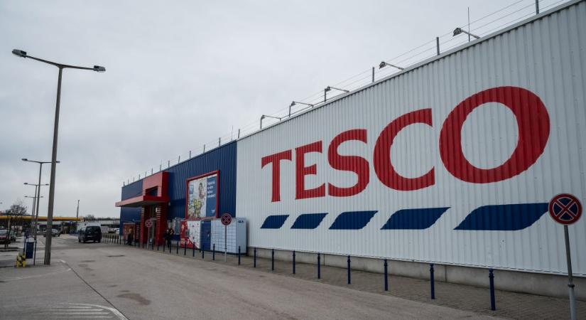 Tesco: 116 milliárd forintos lépéssel kezeli a veszteségeket a kiskereskedelmi lánc
