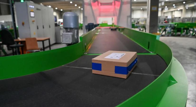 Már a Gazdasági Versenyhivatal is foglalkozik a csomagszállítási panaszokkal
