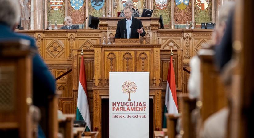 Nyugdíj: kemény, fogós kérdéseket kapott a kormány