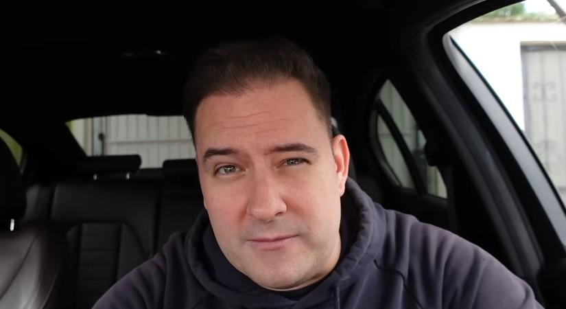 Kamu indokkal mondta le a Fidesz-közeli művház a humorista estjét, de csúnyán lebukott