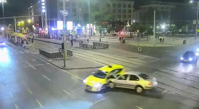Felkavaró felvételen a brutális Blaha Lujza téri baleset – videó