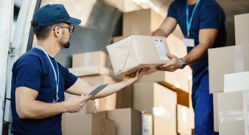 A Foxpost kiadta az ultimátumot: eddig kell feladnod a csomagot, hogy karácsony előtt megérkezzen!