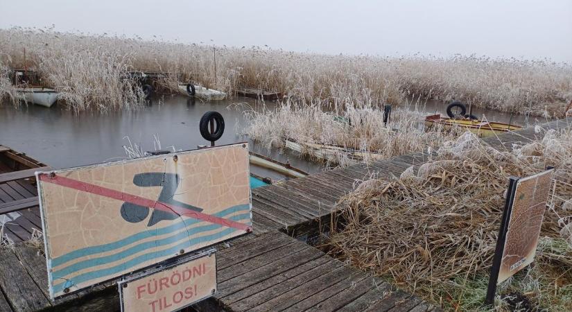 A horgászok csalódottak, a Velencei-tó vizének kétharmada hiányzik (videó)