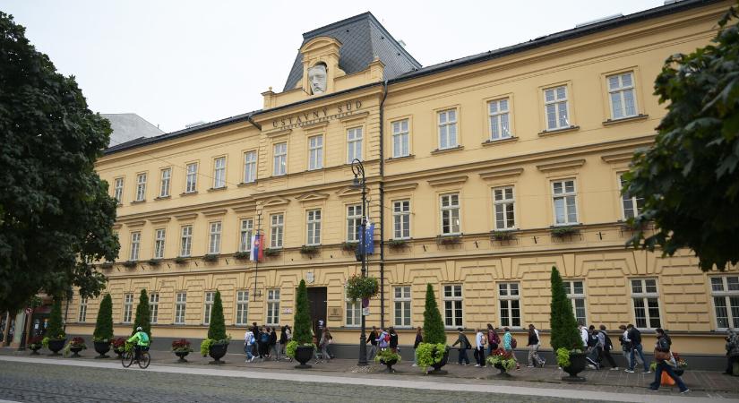 Alkotmányellenesnek találták a civil szervezetekről szóló törvényt