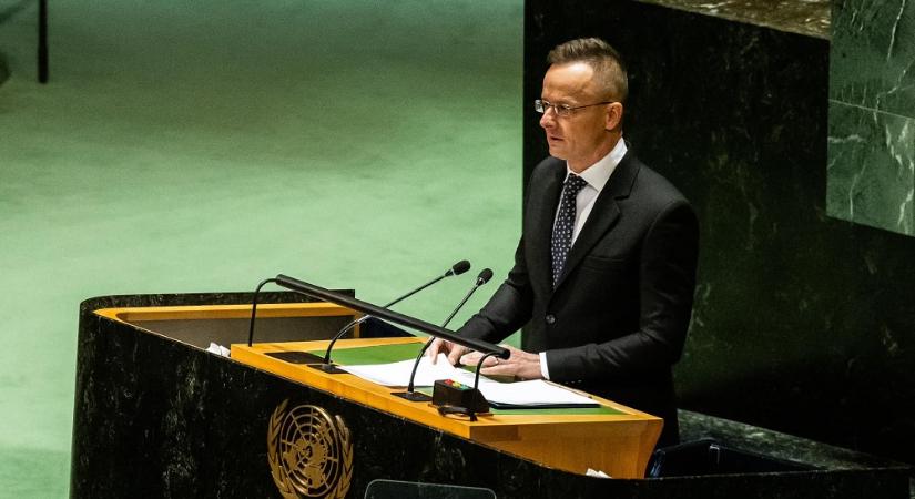 Szijjártó Péter: A világnak a békés fejlődés és önmaga pusztulása között kell választania