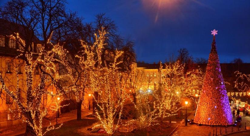 Csak néhol bukkan elő a nap